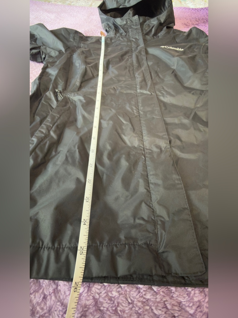 Columbia Black Hooded Packable Jacket. GUC. Size M - Picture 7 of 10